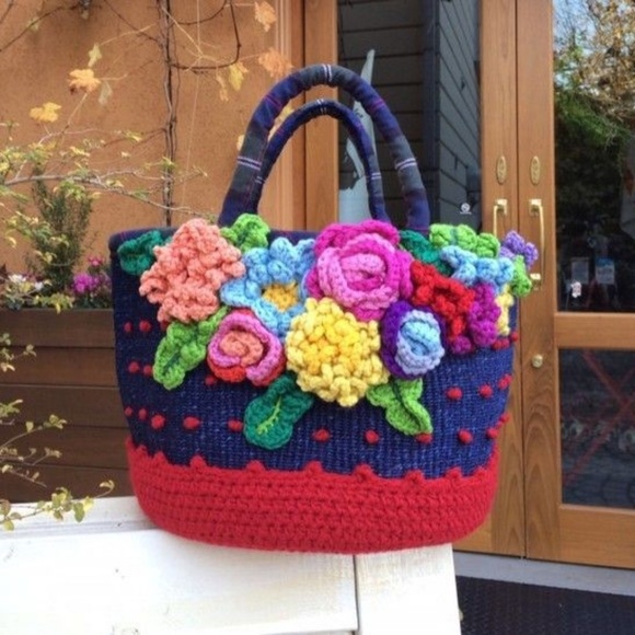 Granny style handmade flower bags - Picture 5 of 7